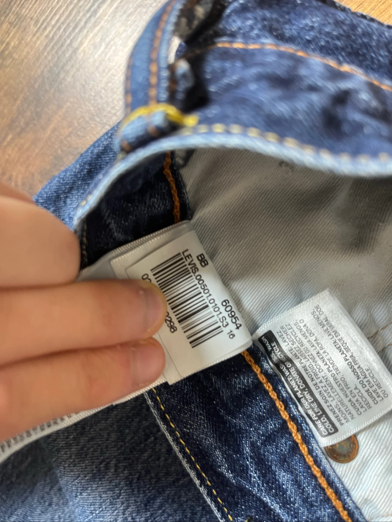 501 blauwe medium rechte snit lichtgevende natuurlijke spijkerbroek - Levi's Strauss & Co - maat 34/30 - goede staat – photo 4